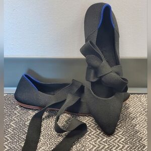 EUC Rothy's Black The Point Tie-Bow Detail Flat, Sz 9.5